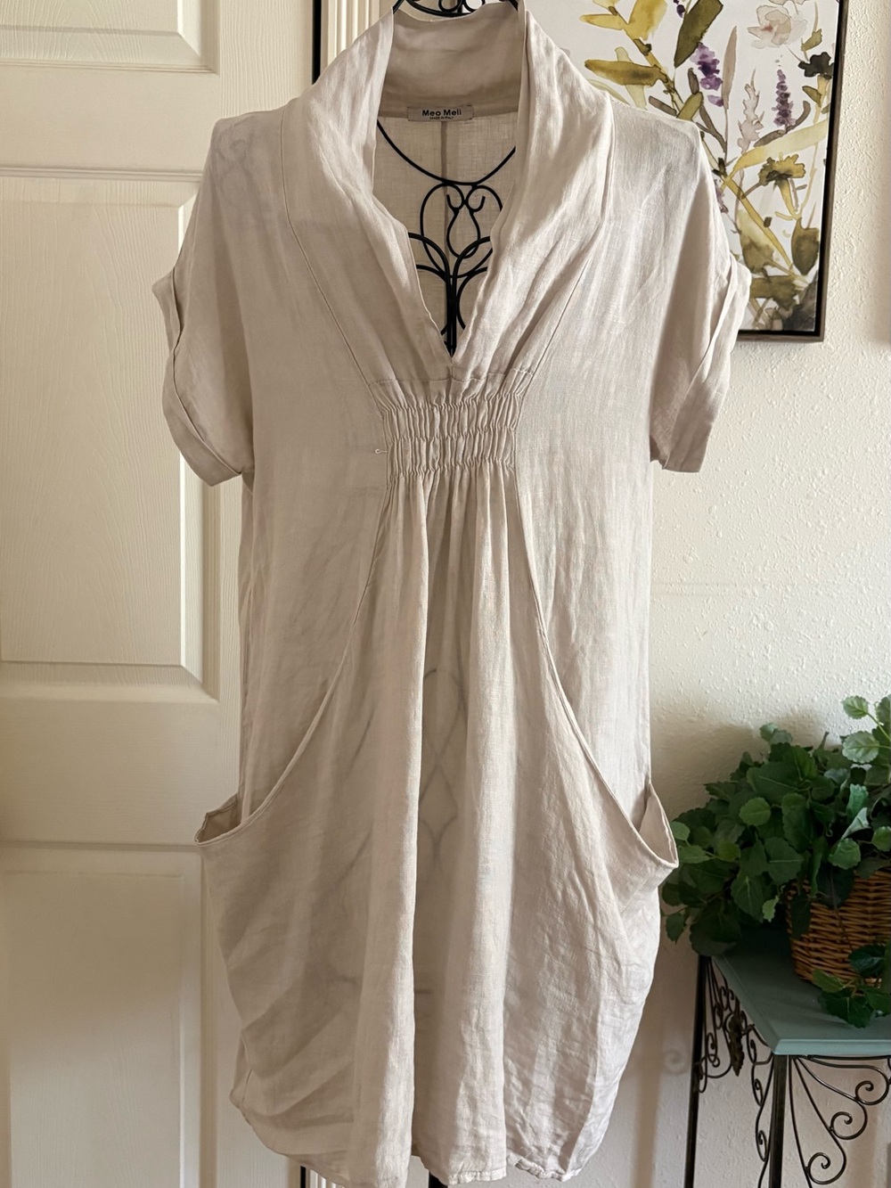 Meo Meli Cream Short-Sleeve Tunic with Front Pockets